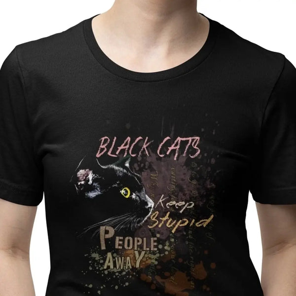 Black Cats Keep Stupid People Away - חולצה מיוחדת ומקורית לאוהבי חתולים שחורים